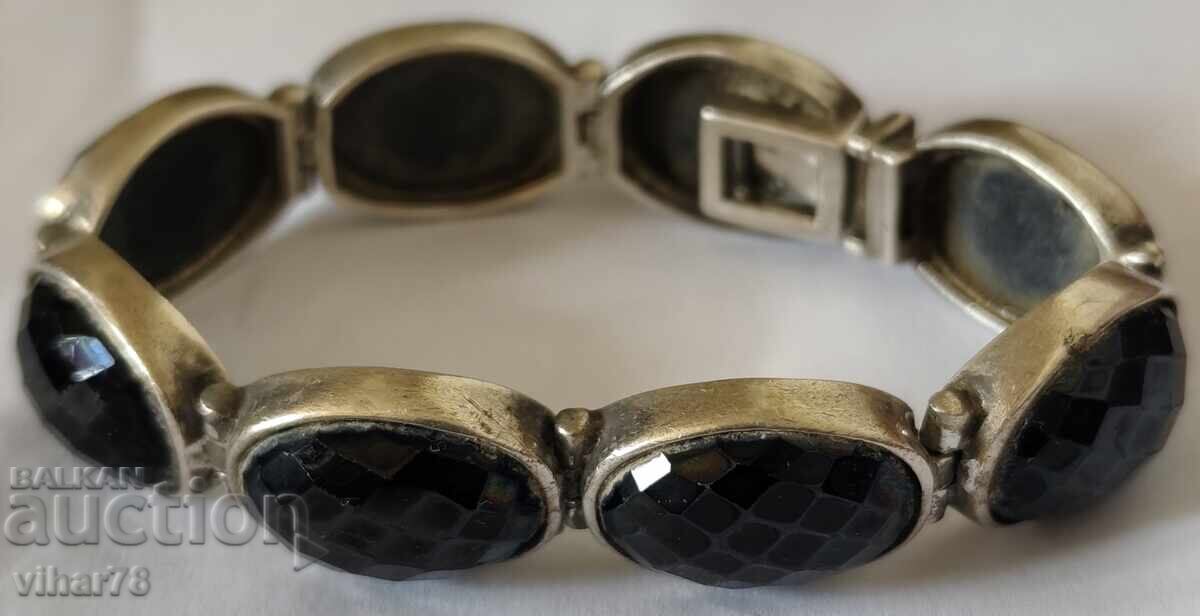 Δημοπρασία Ασημένιο βραχιόλι με όνυχα Δημοπρασία Ασημένιο βραχιόλι με όνυχα