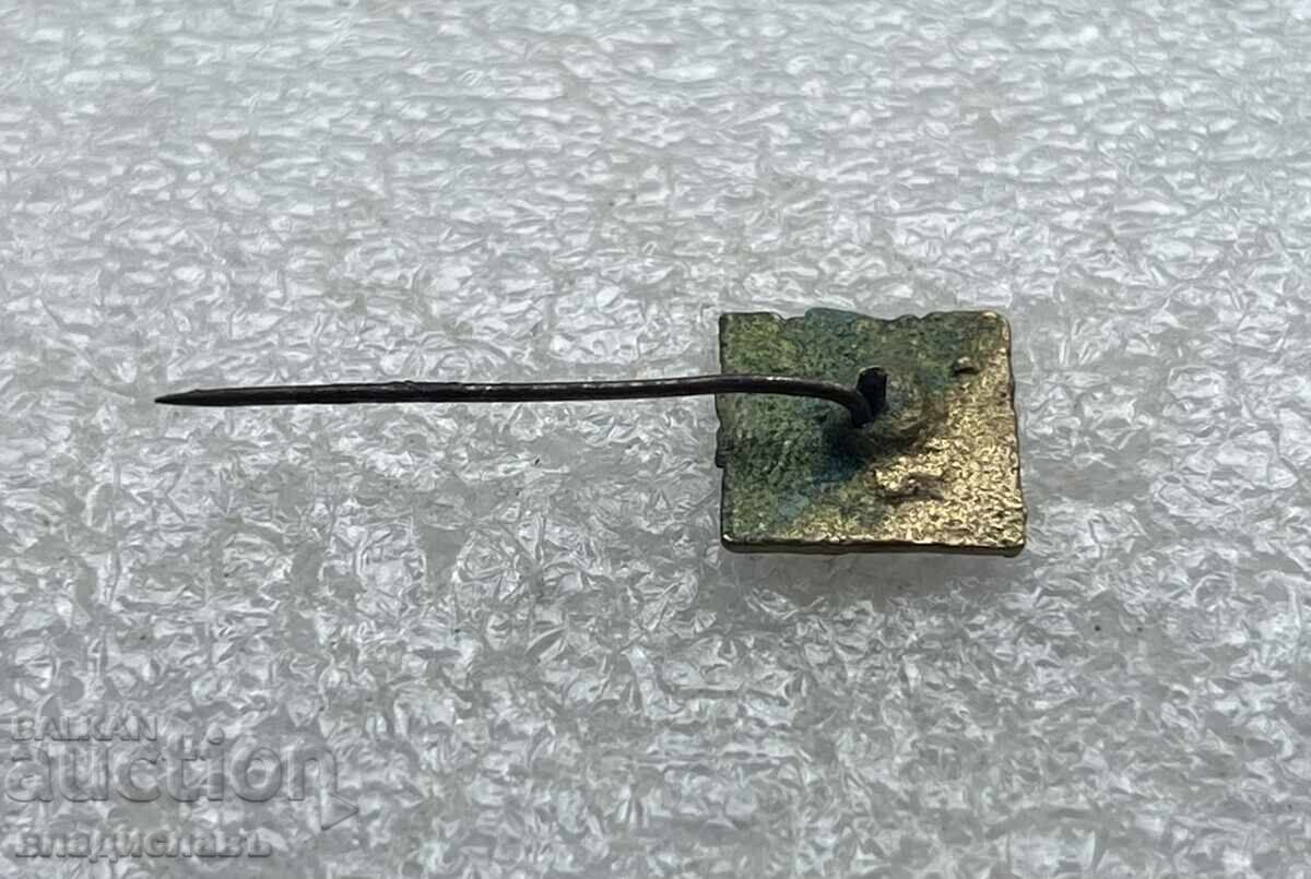 ФД Левски София с цена 18.00 лв. | € 9.20