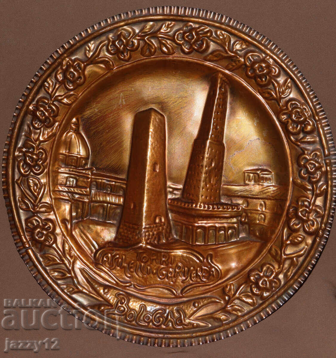 Медно пано чиния стенна украса Болоня