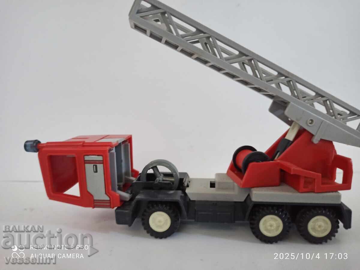 Δημοπρασία Παλιό παιχνίδι βίσωνας πυροσβεστικό όχημα με μηχανισμό τριβής σοσιαλιστικό