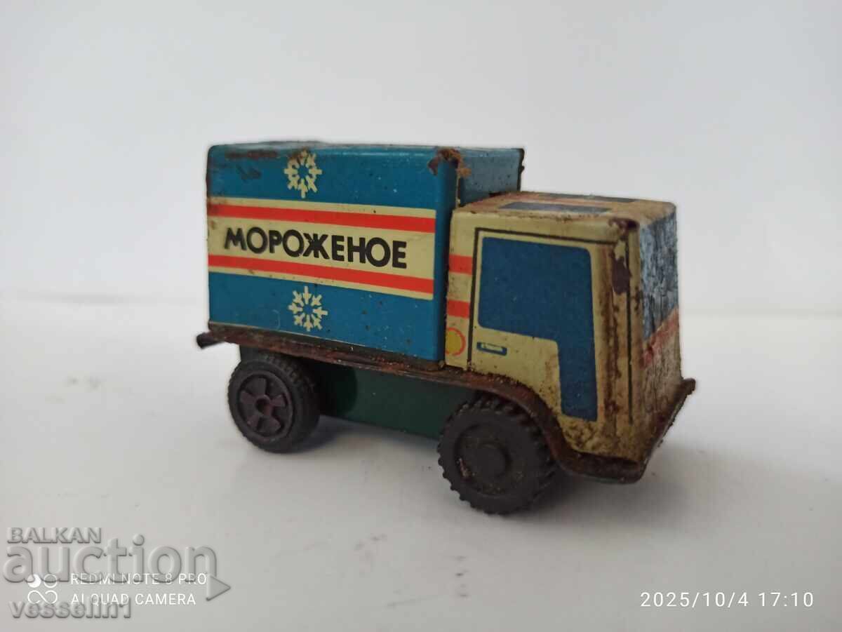Παλιό παιχνίδι μεταλλικό φορτηγό αυτοκινητάκι ρωσικό σοσιαλιστικό με τιμή € 10.00 | 19.56 BGN Παλιό παιχνίδι μεταλλικό φορτηγό αυτοκινητάκι ρωσικό σοσιαλιστικό με τιμή € 10.00 | 19.56 BGN