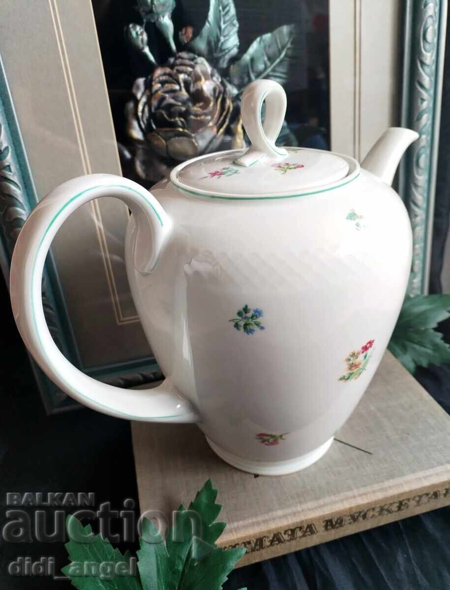 Аукцион Голям немски чайник Аукцион Голям немски чайник