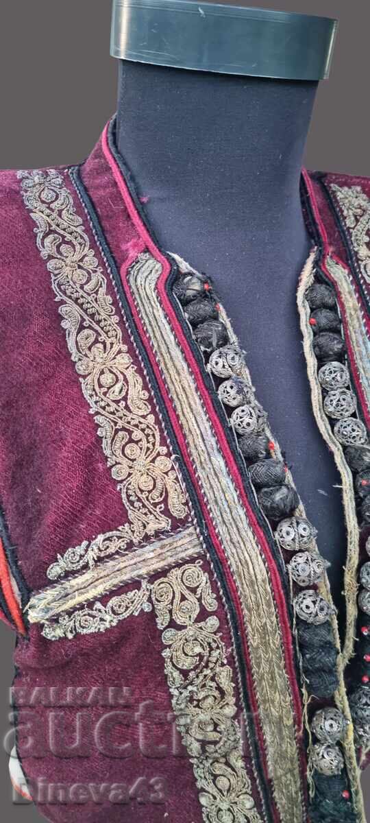 Δημοπρασία Αυθεντικό πανωφόρι, μέρος παραδοσιακής φορεσιάς