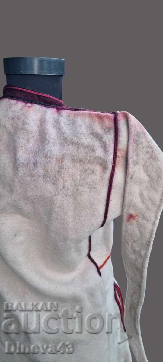 Παράδοση Αυθεντικό πανωφόρι, μέρος παραδοσιακής φορεσιάς