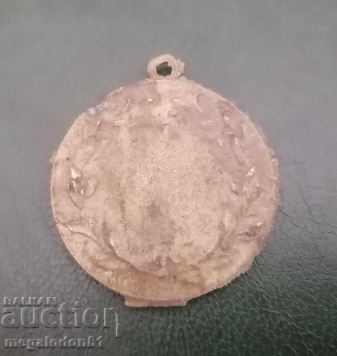 Medalie veche de ciclist cu preț 10.00 BGN | € 5.11 Medalie veche de ciclist cu preț 10.00 BGN | € 5.11