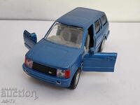 Un cărucior de metal