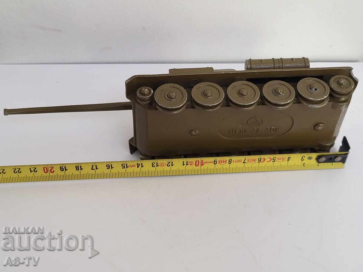 Μεταλλικό τανκ παλιού τύπου - 6