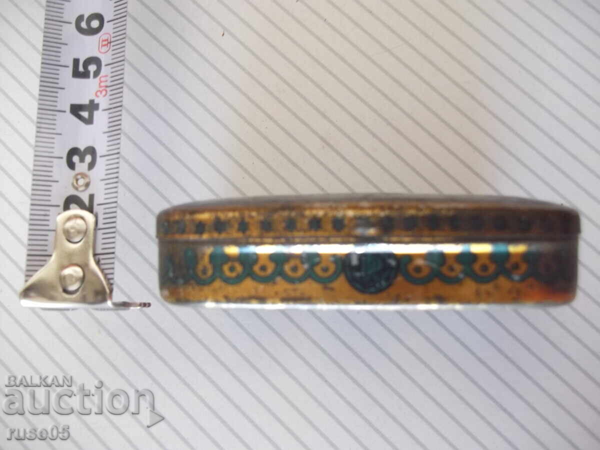 Παράδοση Κουτί παλιό γερμανικό από ανώνυμη εταιρεία