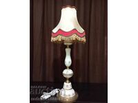 Lampă mare de porțelan vechi cu abajur frumos