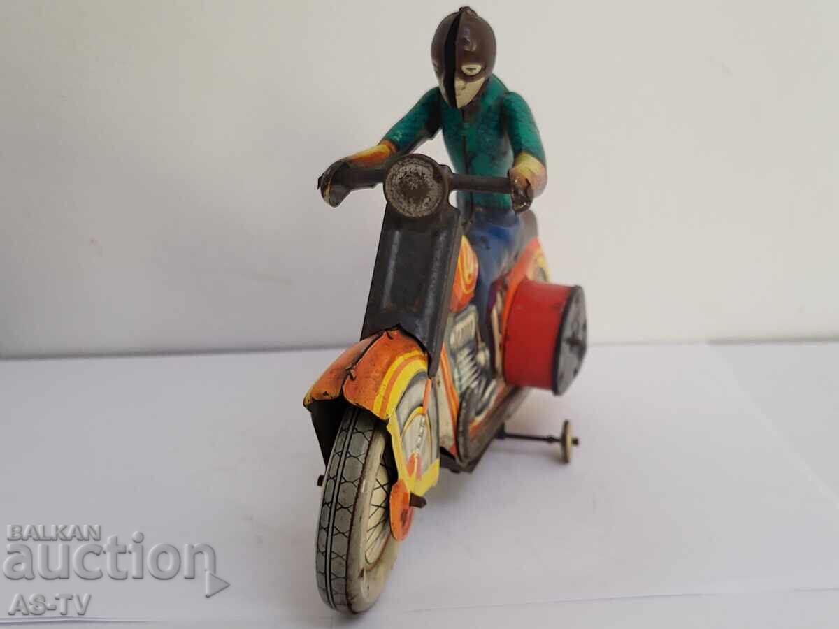 Licitație Jucărie veche de tablă, motocicletă