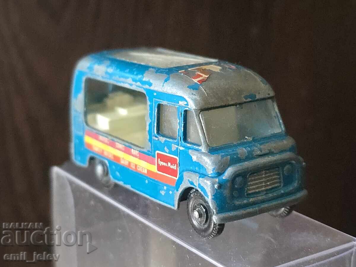 Auction  LESNEY MATCHBOX - 47B Ice Cream Canteen 1963-1967
