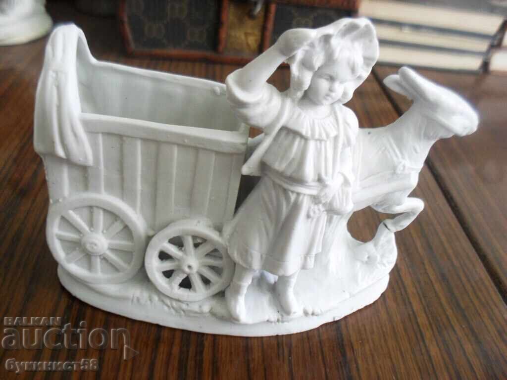 Statuetă "Fetiță cu căruță cu măgăruș" - porțelan biscuit cu preț € 10.40 | 20.34 BGN