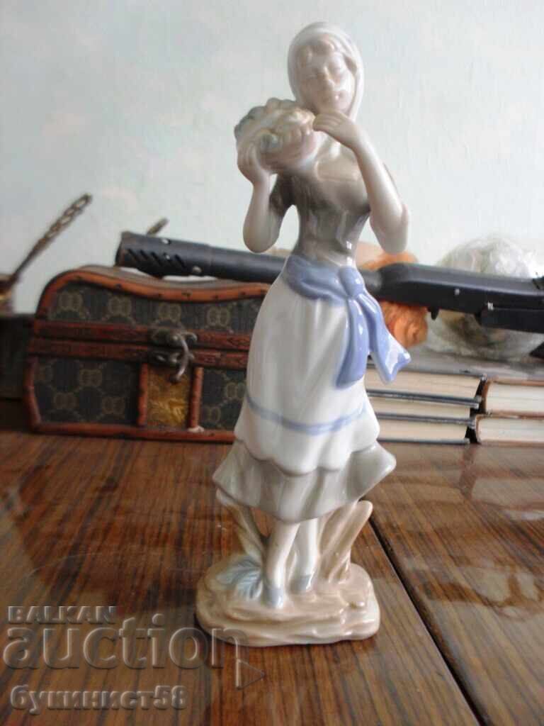 Figurină de porțelan