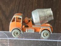 LESNEY Matchbox-26A ERF Cement Mixer 1956-1961