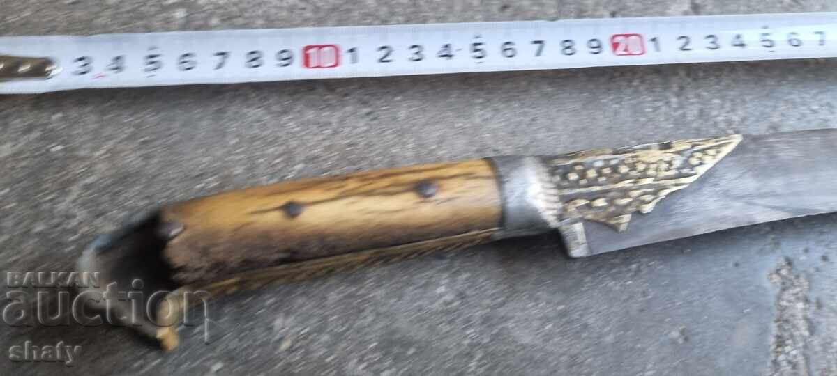 Παλαιό γιαταγάνι με τιμή 1350.00 BGN | € 690.24 Παλαιό γιαταγάνι με τιμή 1350.00 BGN | € 690.24