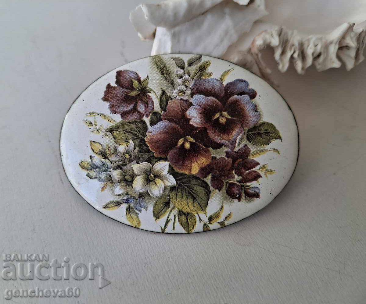 Auction Old oval brooch, "Violets" with enamel Auction Old oval brooch, "Violets" with enamel