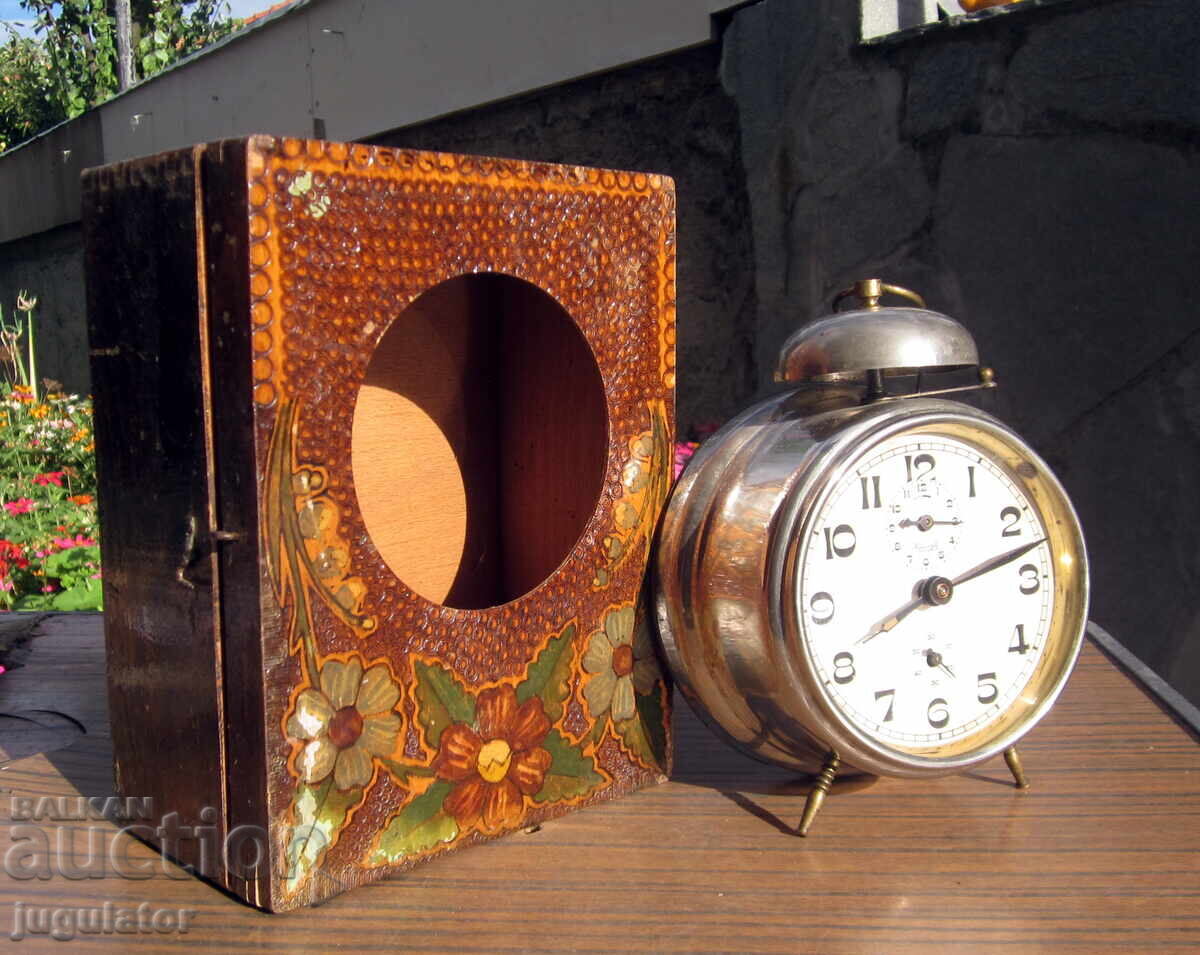Αρχαίο Γερμανικό ρολόι-ξυπνητήρι KIENZLE ΚΙΕΝΖΛΕ με κουτί με τιμή 90.00 BGN | € 46.02