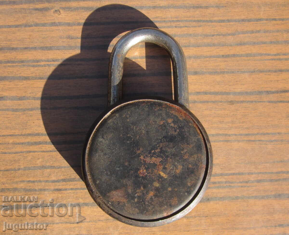 Δημοπρασία Μεγάλο, στιβαρό λουκέτο παλαιού τύπου, χωρίς κλειδί