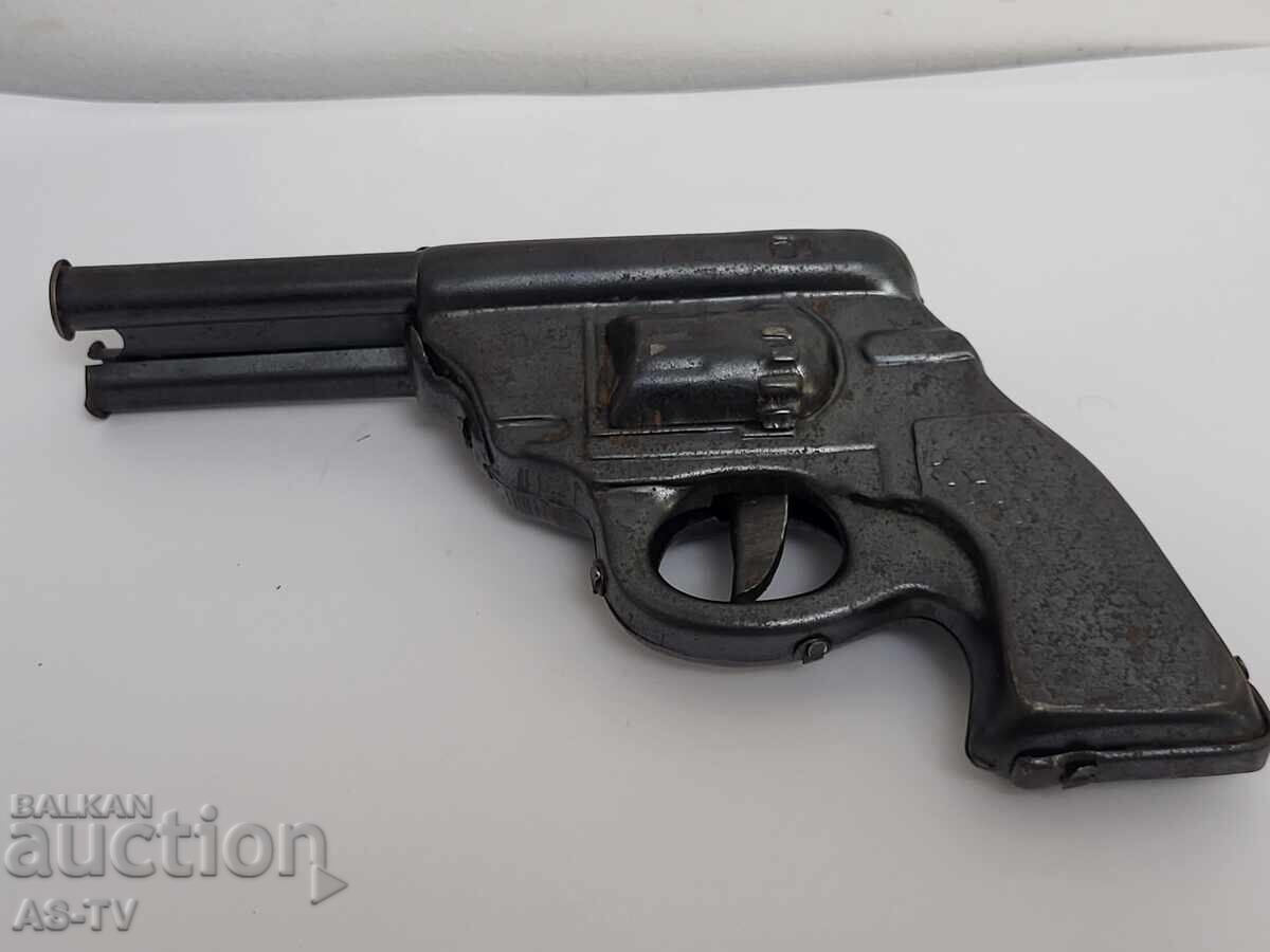 Ένα παλιό τσίγκινο παιχνίδι