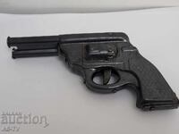 O jucărie veche de tablă