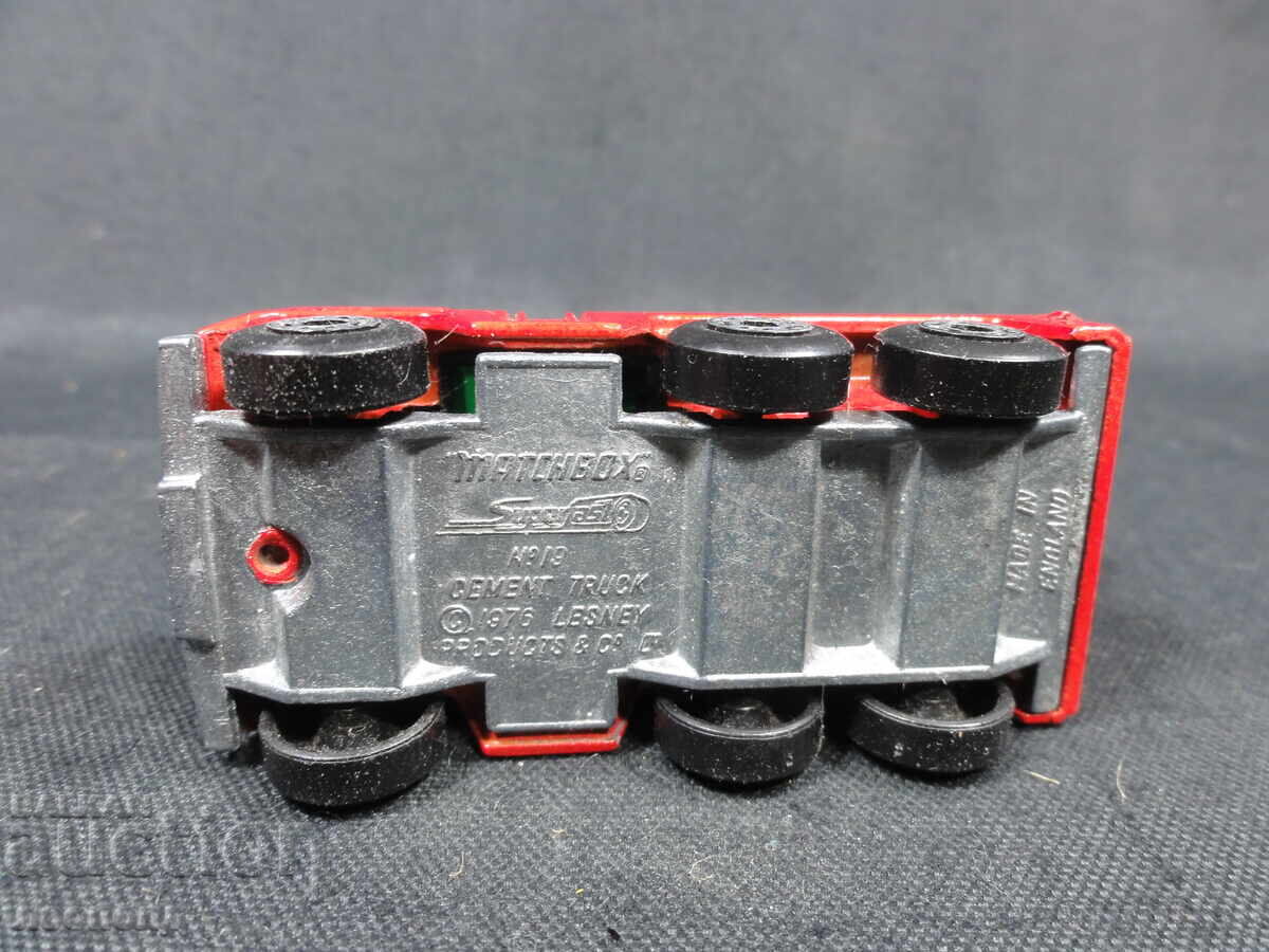 OLD RETRO METAL MATCHBOX ENGLAND CEMENT TRUCK - 6