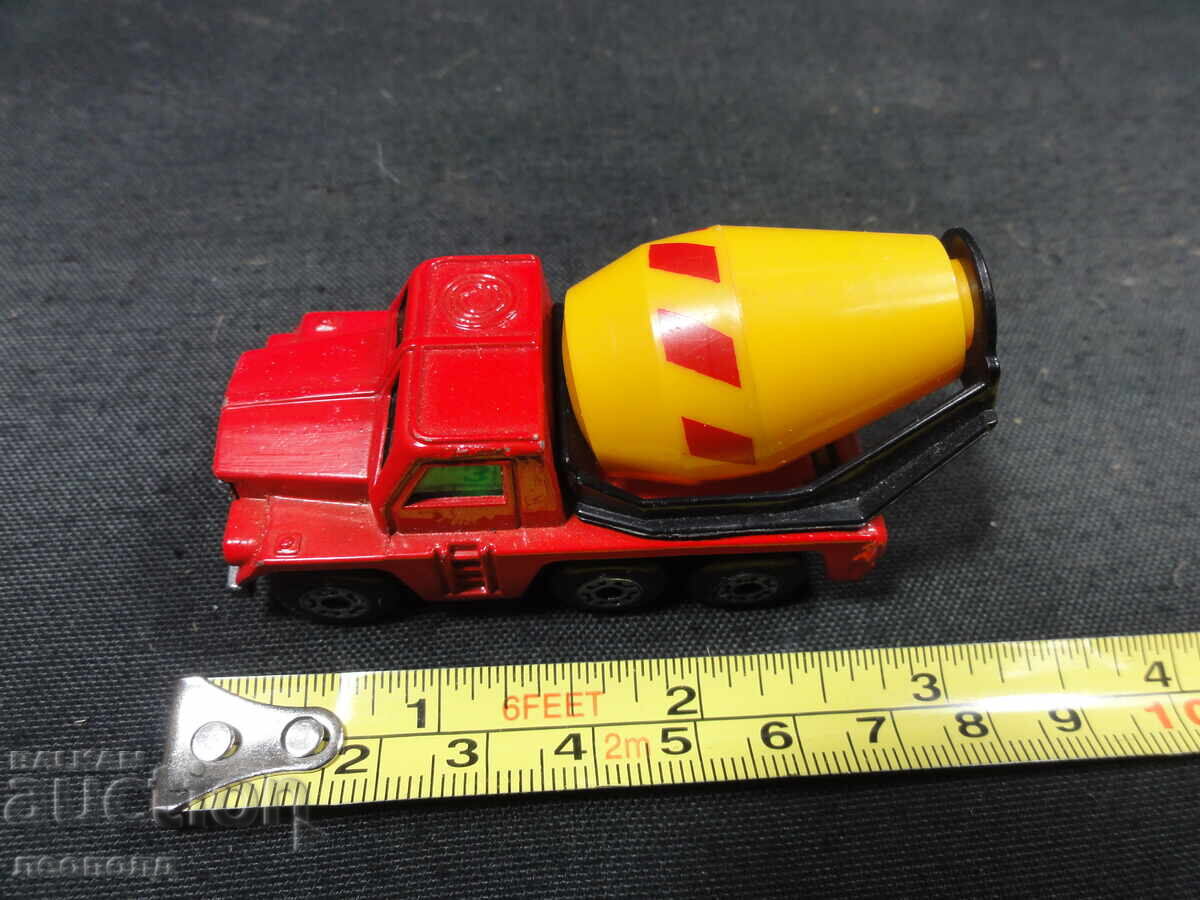 OLD RETRO METAL MATCHBOX ENGLAND CEMENT TRUCK - 7