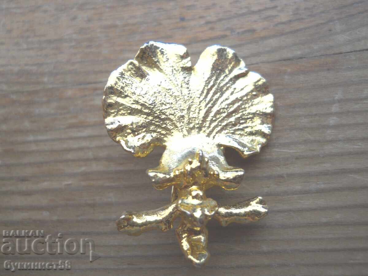 Broșă veche Broșă veche