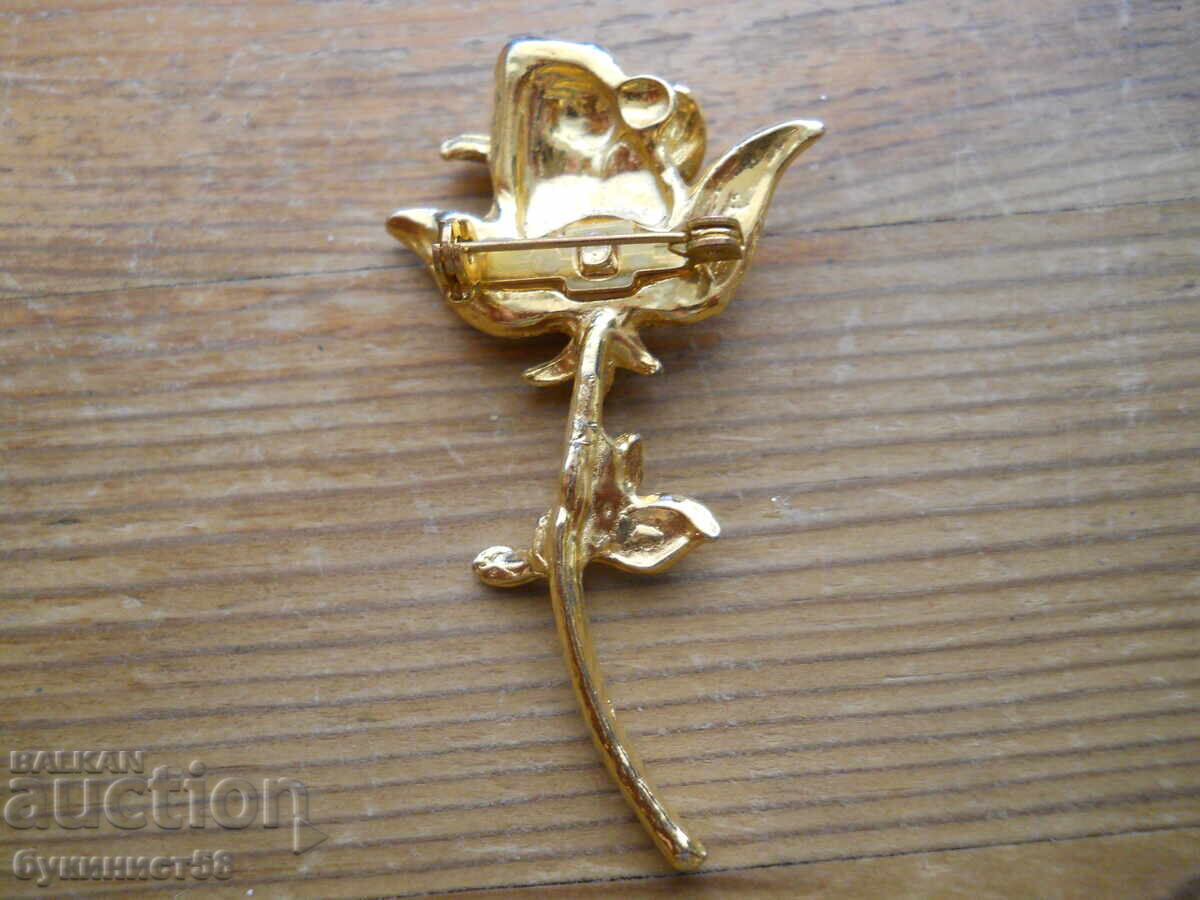 Broșă veche cu preț 3.00 BGN | € 1.53