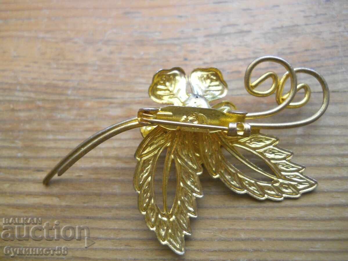 Broșă veche cu preț 5.00 BGN | € 2.56