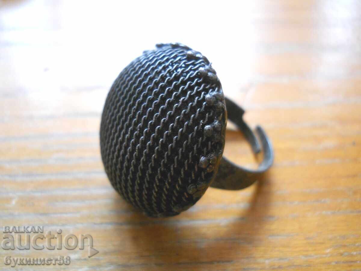 Σταρ γυναικείο δαχτυλίδι με τιμή € 1.00 | 1.96 BGN