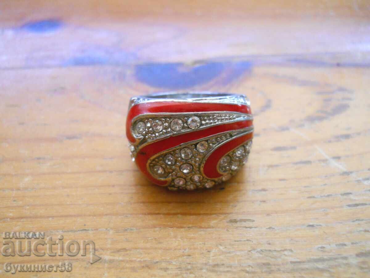 Old ladies ring