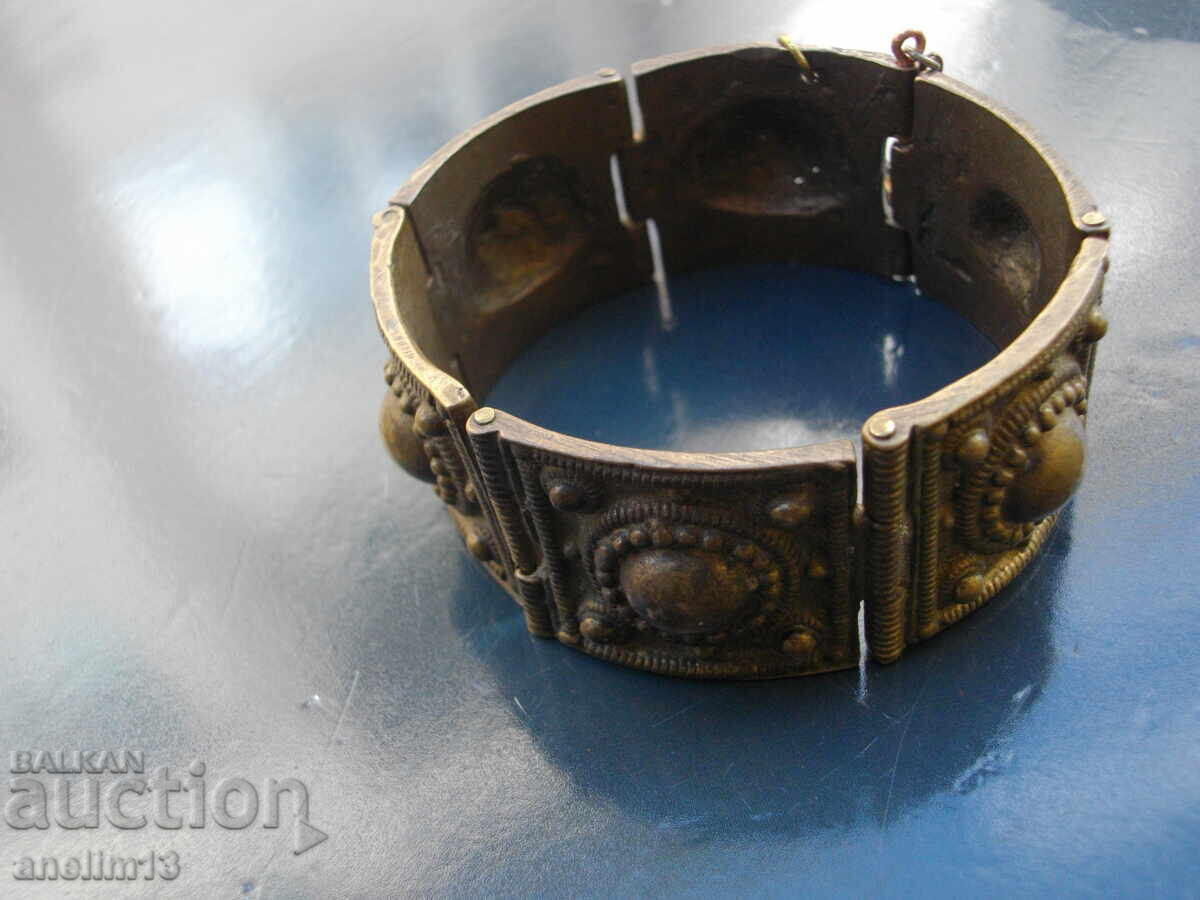 OLD BRONZE BRACELET SBH with price 55.00 BGN | € 28.12 OLD BRONZE BRACELET SBH with price 55.00 BGN | € 28.12