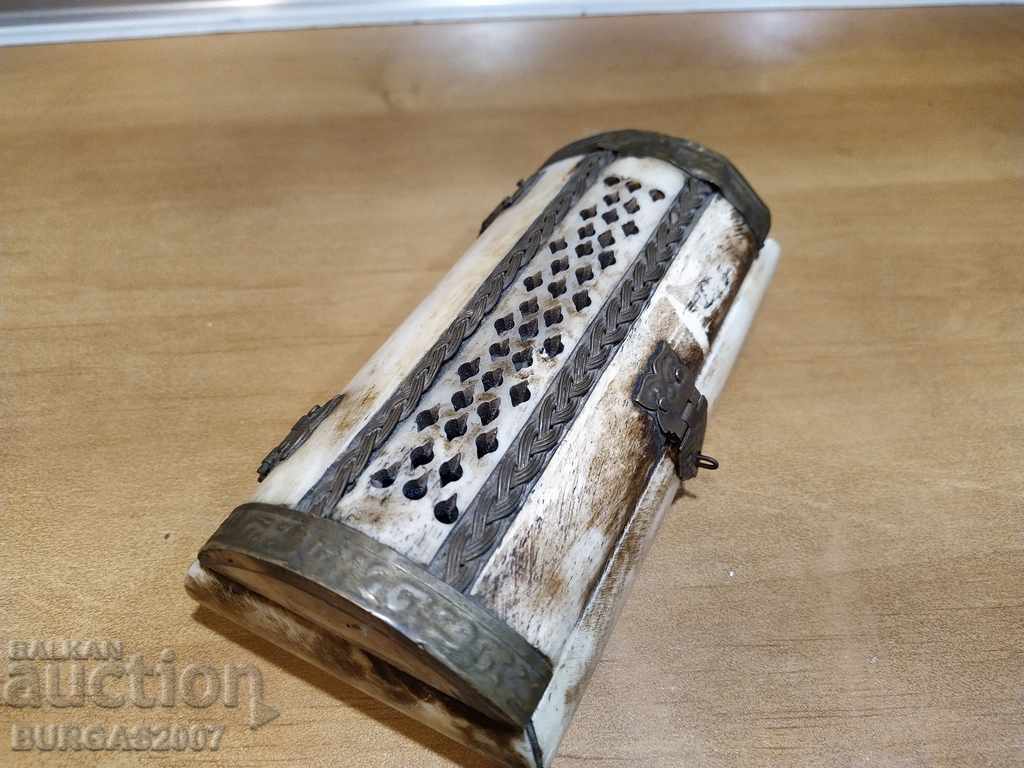 Large Bone Box - 2 - 5 Large Bone Box - 2 - 5