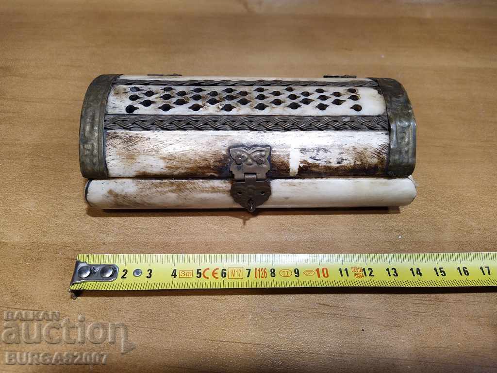 Large Bone Box - 2 Large Bone Box - 2