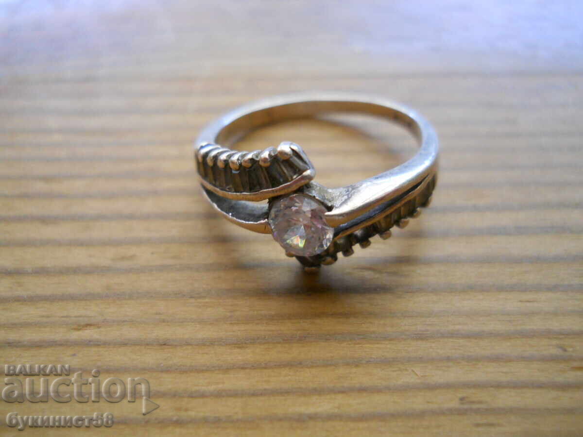 Old ladies' silver ring Old ladies' silver ring