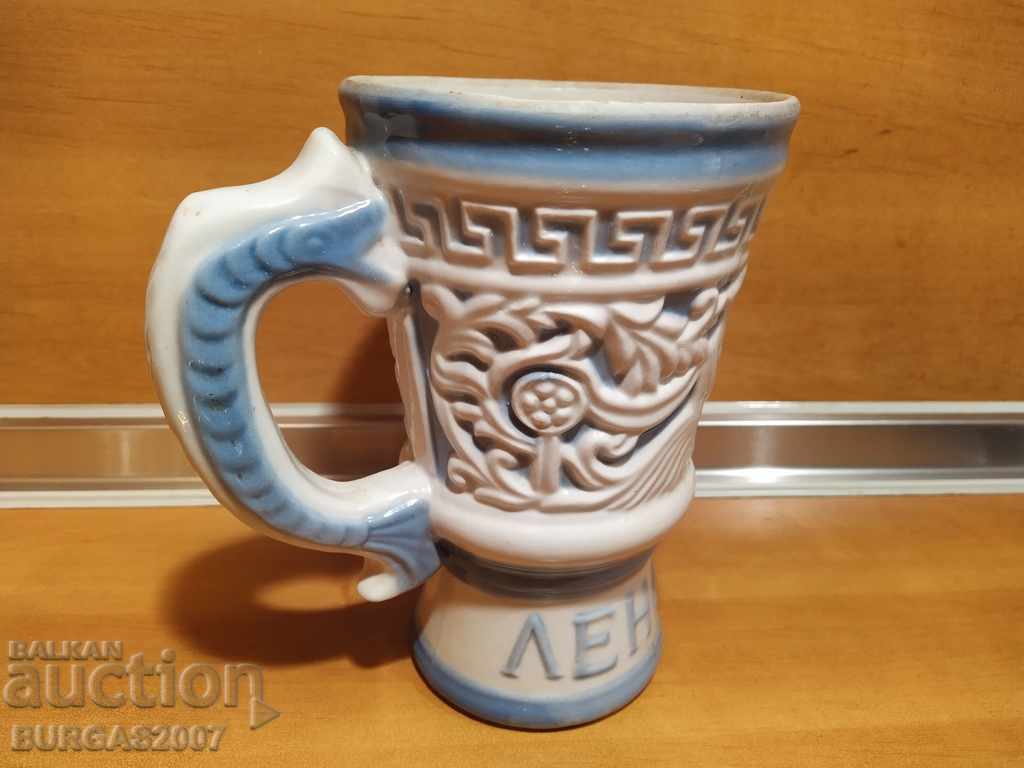 Auction Old porcelain mug Leningrad, USSR, 1 liter Auction Old porcelain mug Leningrad, USSR, 1 liter