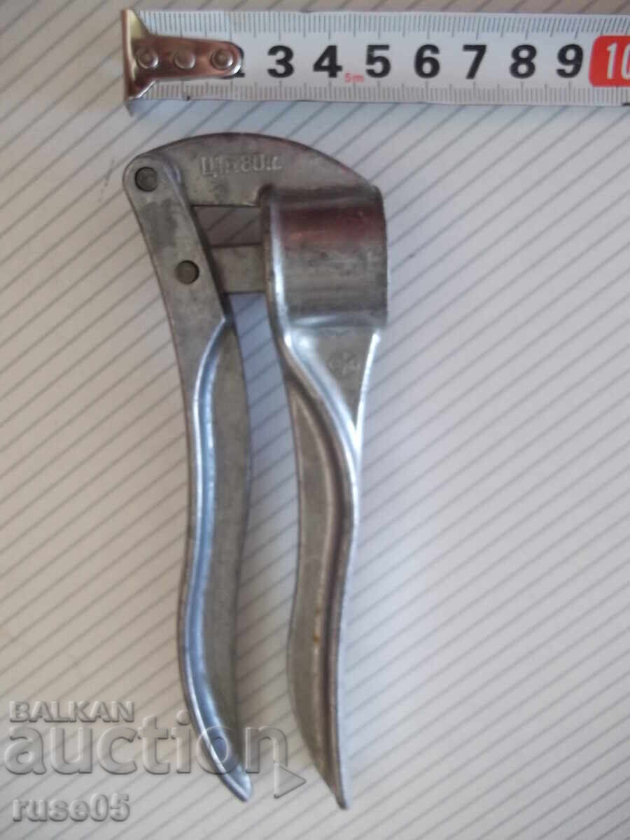 Delivery of Soviet Aluminum Garlic Press
