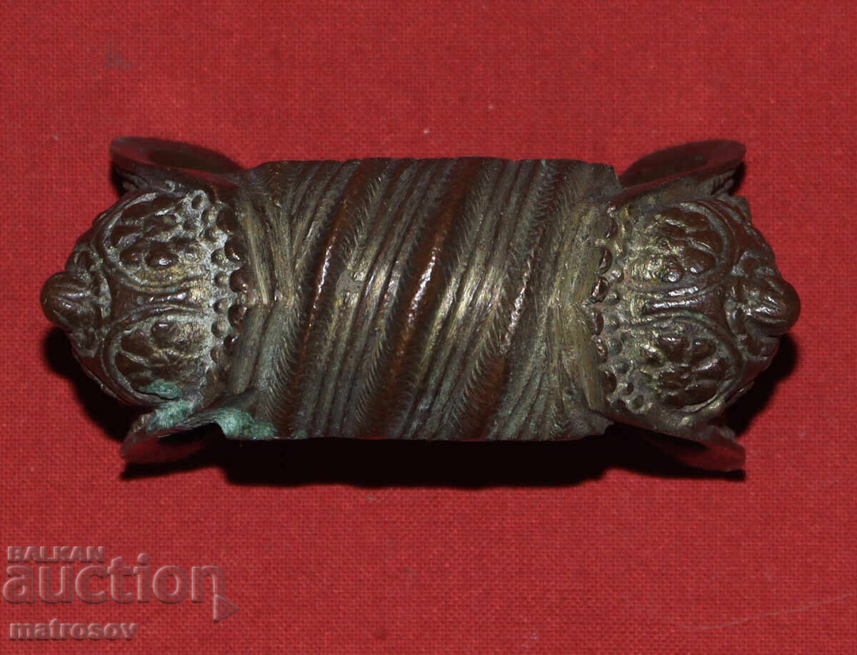 Brățară veche tradițională din bronz, bijuterie, cataramă cu preț 200.00 BGN | € 102.26