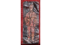 Decorație de perete originală, panou din cupru, bărbat în costum popular