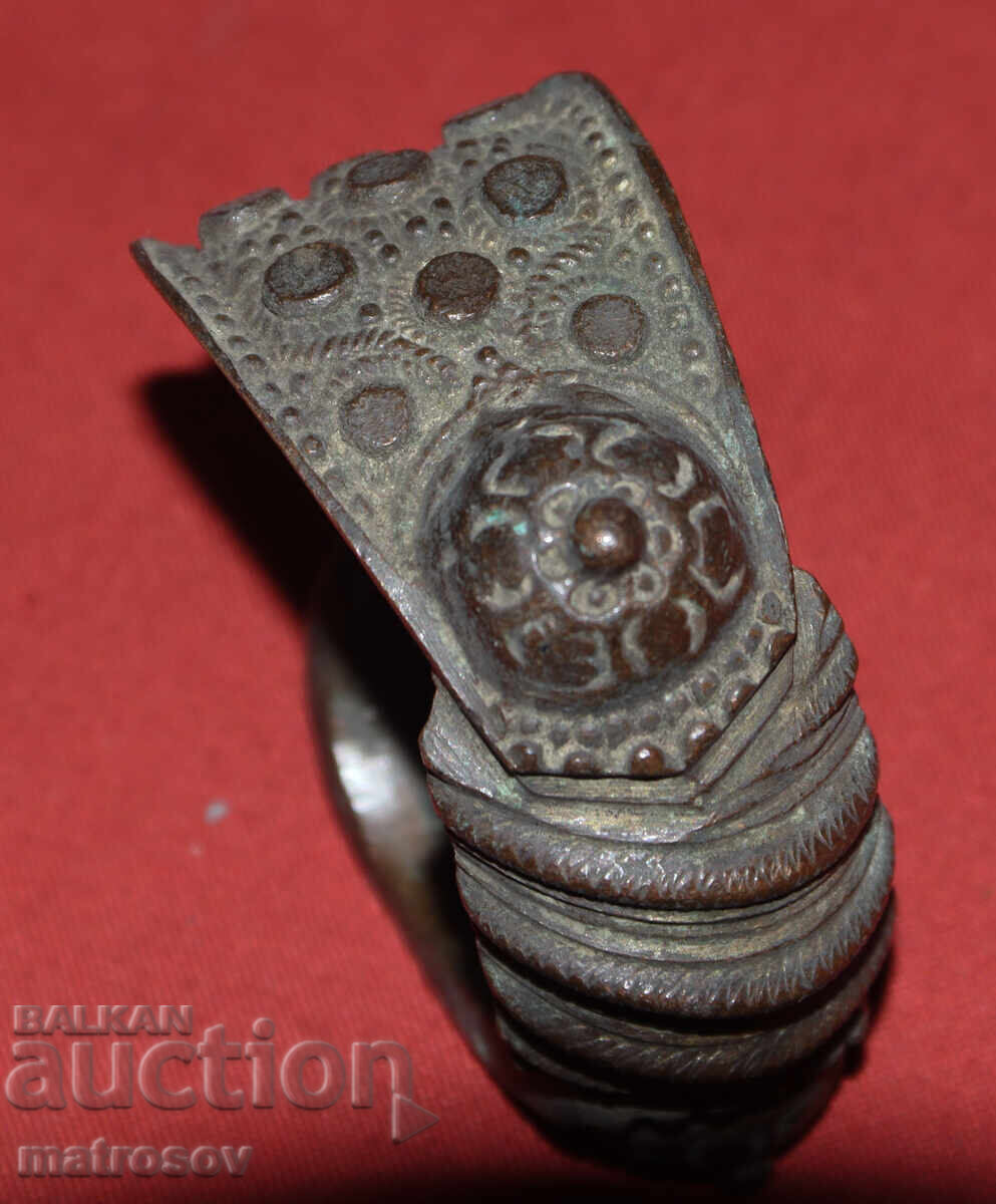 Old traditional bronze bracelet jewelry slingshot - 5