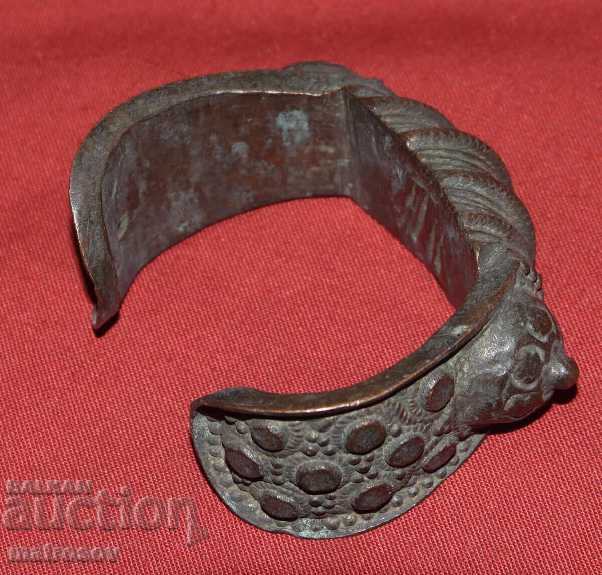 Old traditional bronze bracelet jewelry slingshot - 7
