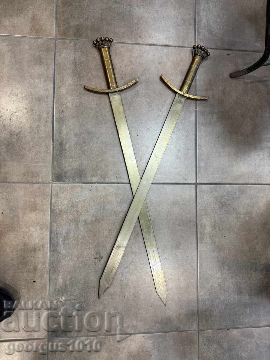 Scut/Emblemă cu săbii pentru perete №7445 - 5