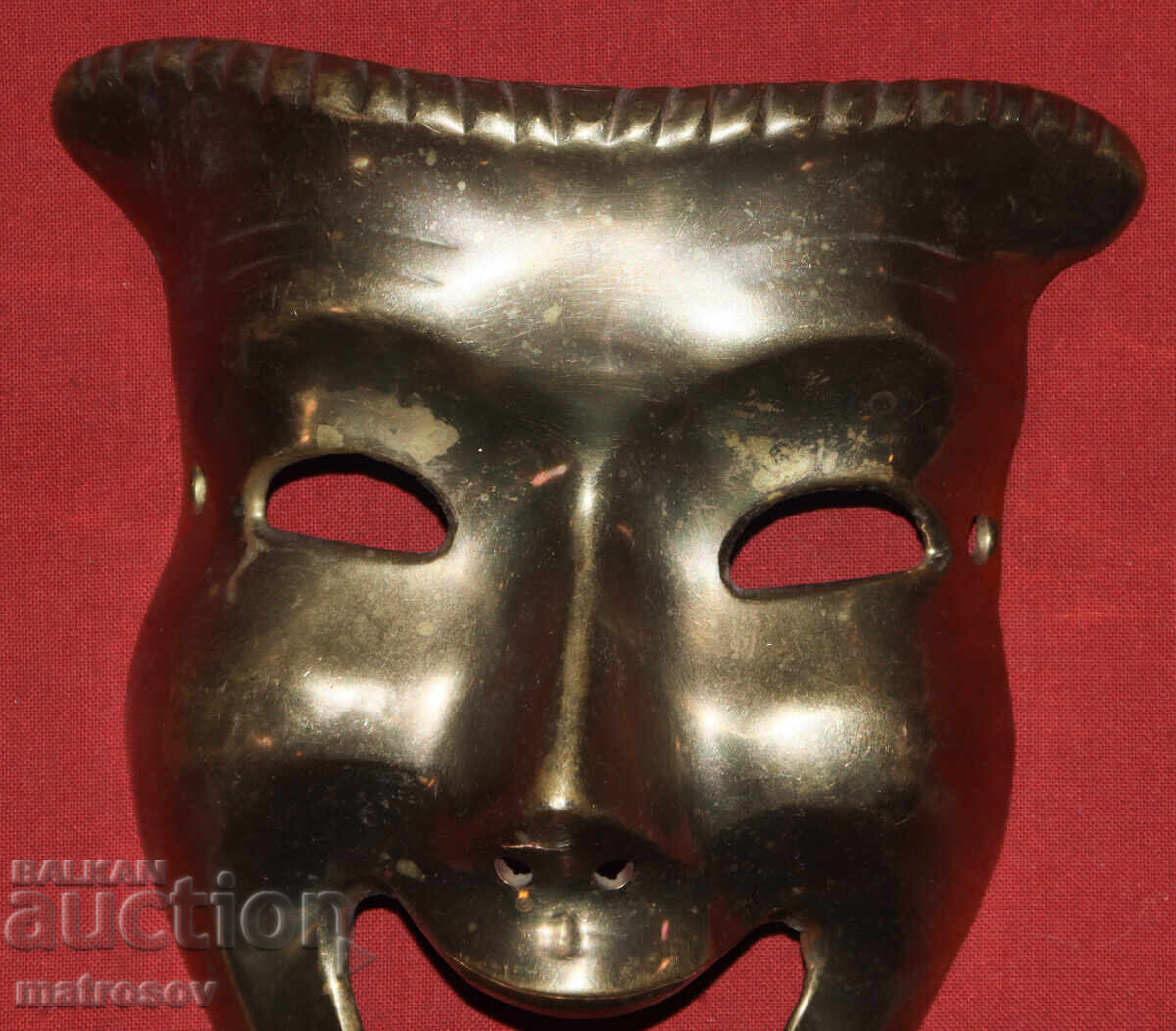 Auction  Handmade brass wall decoration, mask