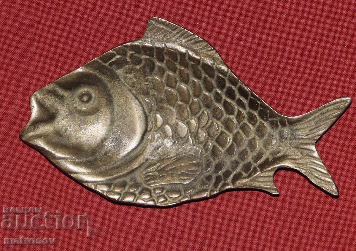 Rychno izraboten mesingov pepelnik riba cu preț 70.00 BGN | € 35.79 Rychno izraboten mesingov pepelnik riba cu preț 70.00 BGN | € 35.79