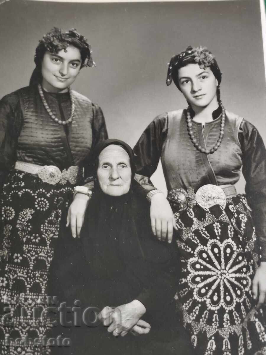 fotografie veche cu preț € 2.00 | 3.91 BGN