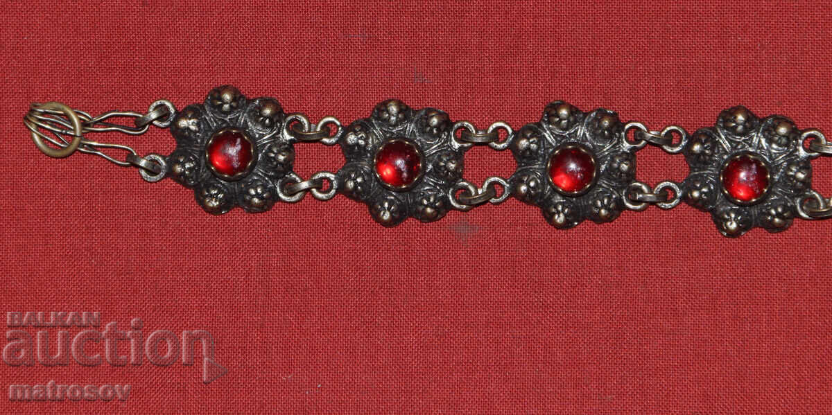 Delivery of Old traditional silver bracelet jewelry