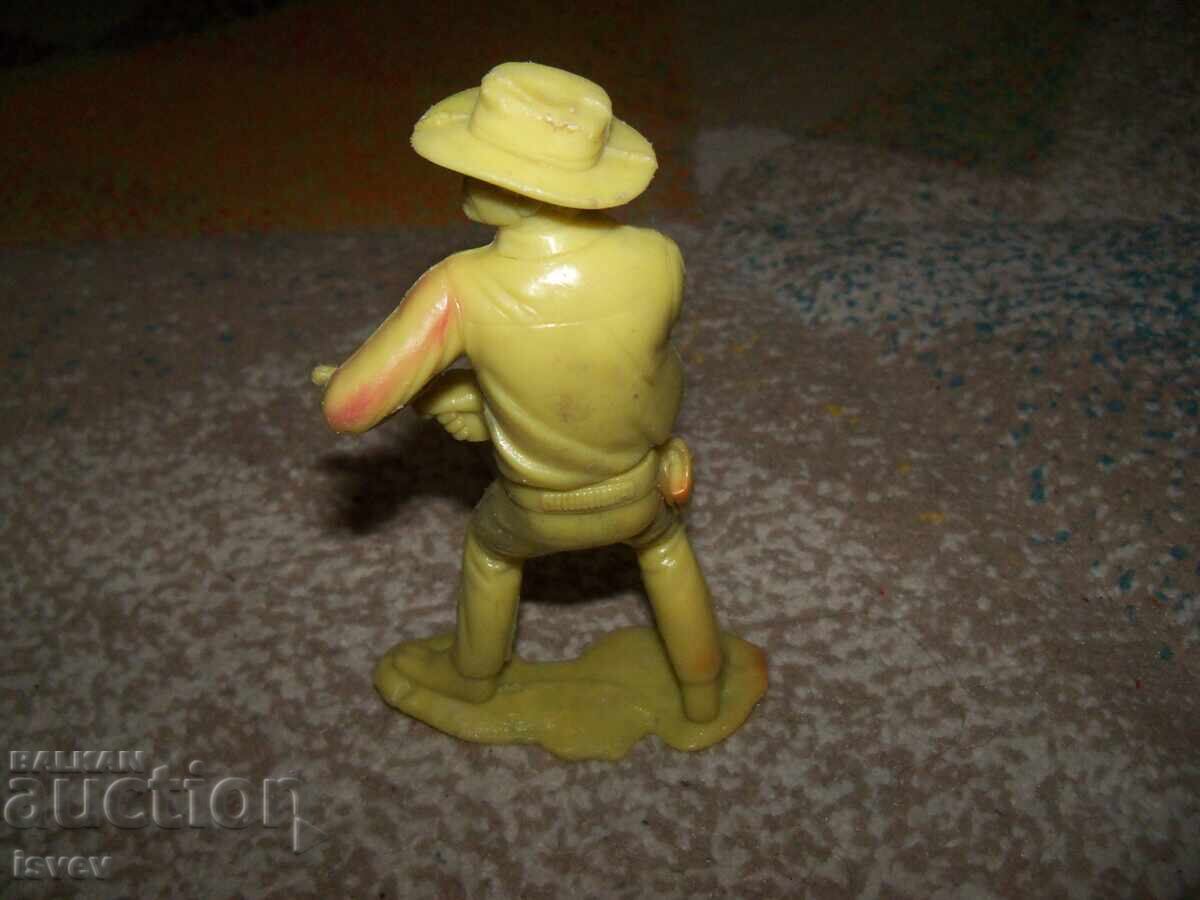 Голям пластмасов войник, каубой соц играчка. с цена 15.00 лв. | € 7.67