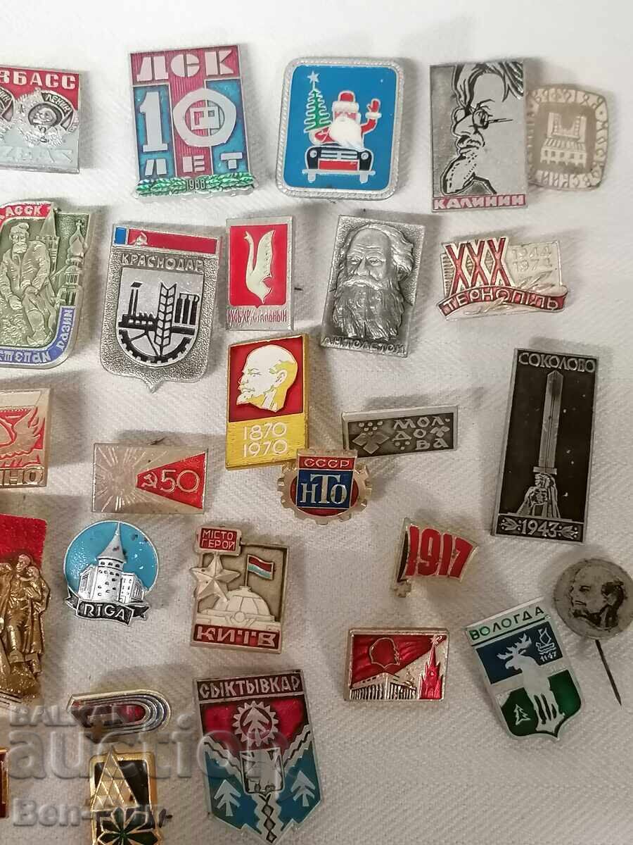 Semne de piept - insigne și altele cu preț 80.00 BGN | € 40.90