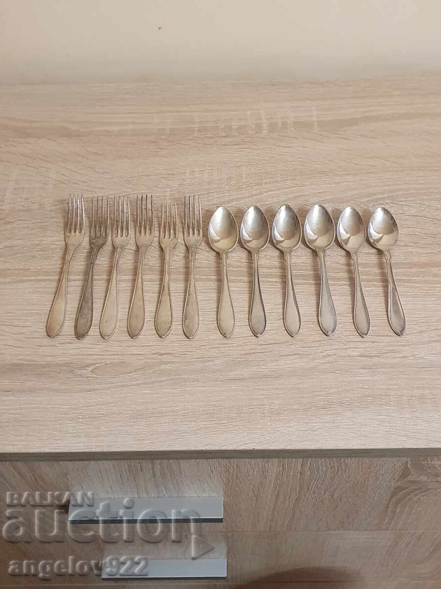 6 spoons and 6 forks NS 6 spoons and 6 forks NS