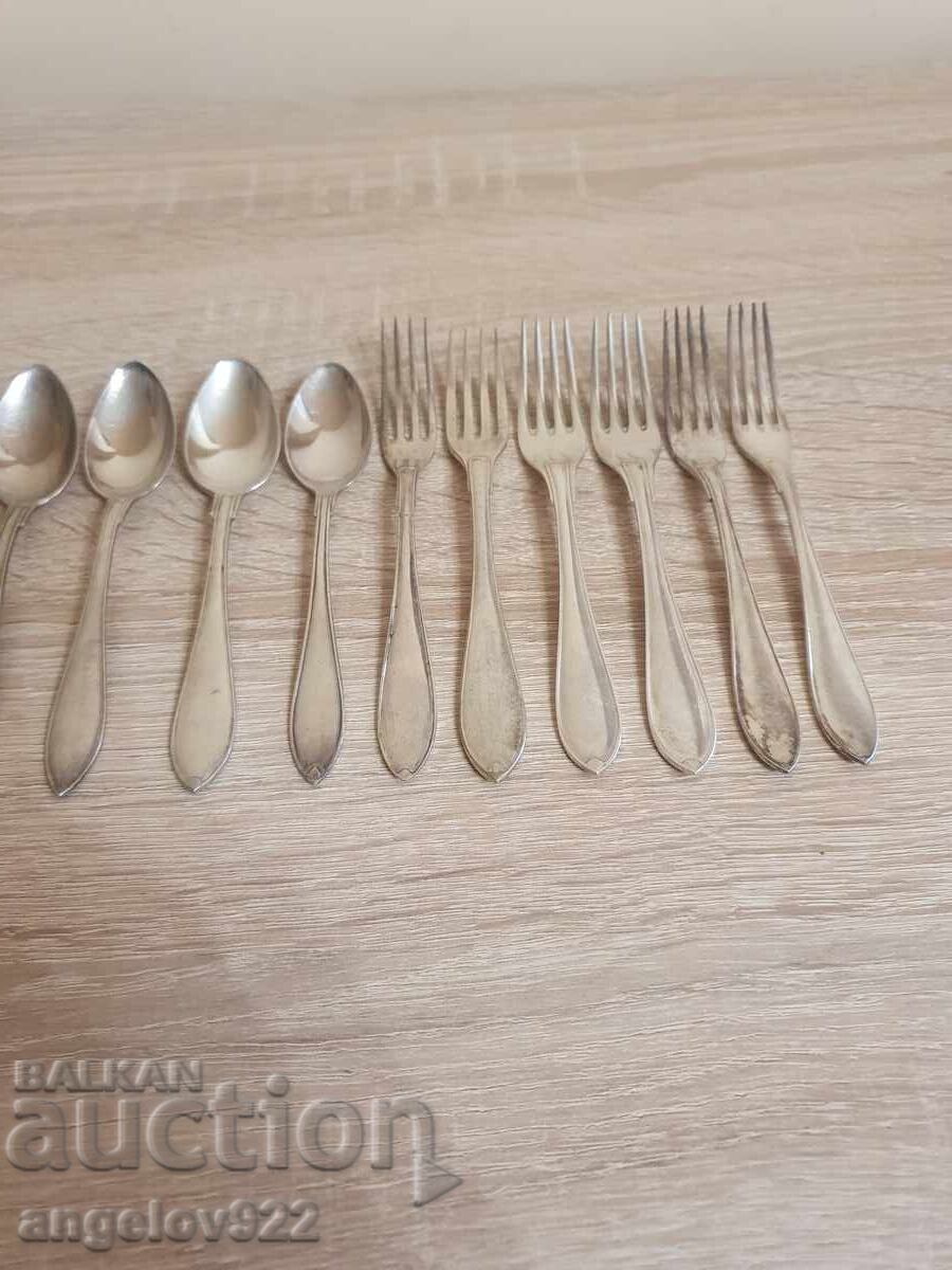 Аукцион 6 броя лъжички и 6 броя вилички NS